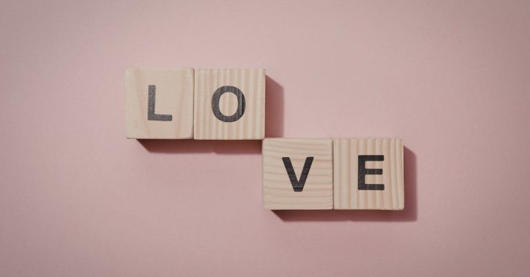 Profile Pic Caption: Creative and Meaningful Ideas to Elevate Your Online Presence